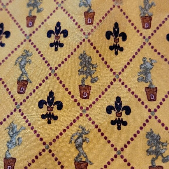 Mickey Mouse Disneyland Yellow Silk Vintage Necktie - Picture 4 of 10